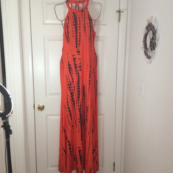🎉Gorgeous Orange Black Color Open Back "L" Maxi🎉 - Picture 2 of 8